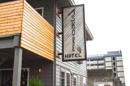 www.ashorehotel.com