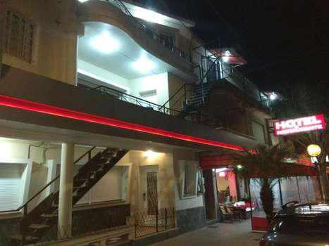 www.petitriverahotel.com.uy