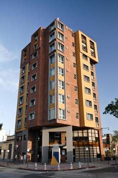 www.hoteltrescruces.com.uy