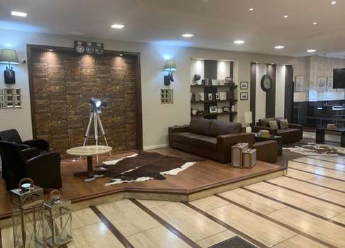www.hotelalvearmontevideo.com