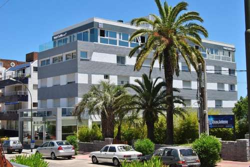www.hotelcastilla.com.uy