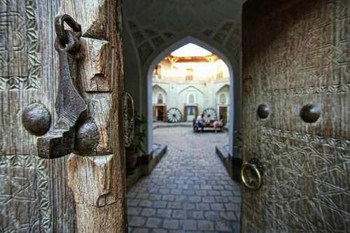 www.amulet-hotel.com