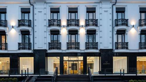 www.modernohotel.uz