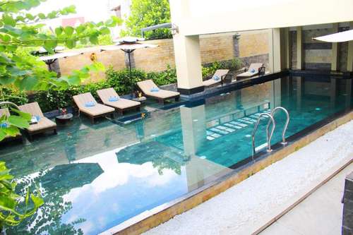 www.royalriversidehoian.com