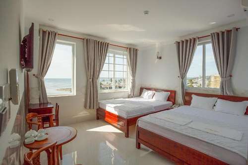 www.phuhonghotel.com