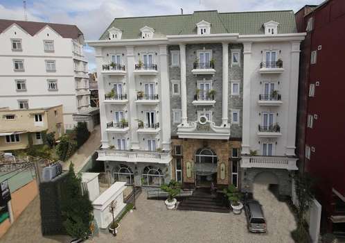www.hoteldulysdalat.com