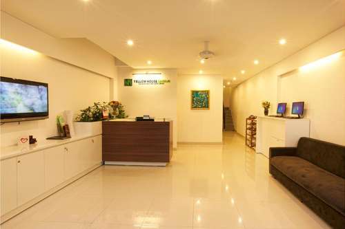 www.yellowhousesaigonhotel.com