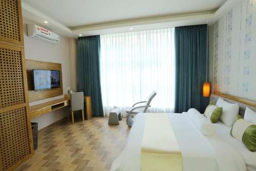 www.thuysakurahotel.com
