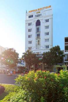 www.reginahotel.vn