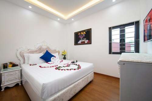 www.hanoigoldenhotel.vn