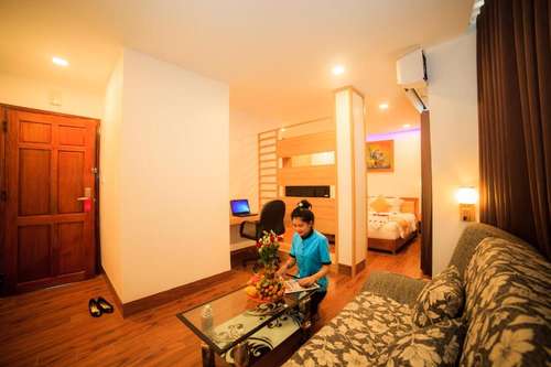 www.cherryhotelhue.com