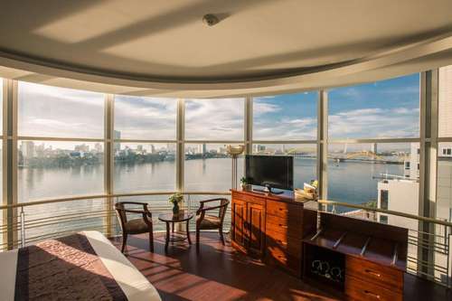 www.sunriverhoteldanang.com