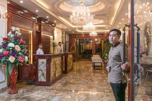www.royalhanoihotel.com