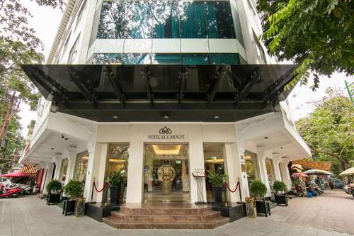 www.hotellecarnot.com