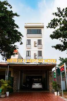 www.newskyairporthotel.com