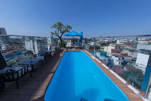 www.nevaehhotel.com