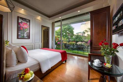 www.royalpalacehotelhanoi.com