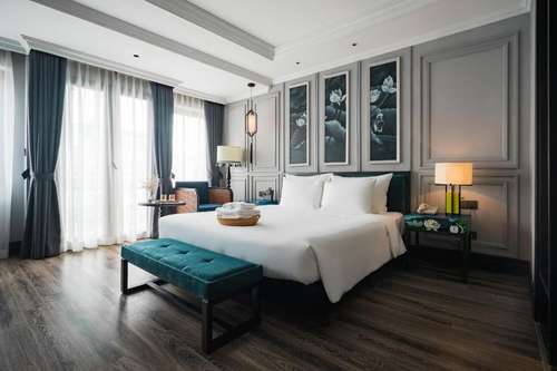 www.solariahotel.com