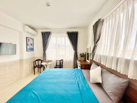 www.tuanninhhotel.com