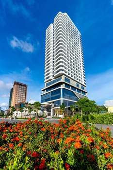 www.phatlinhhotel.com