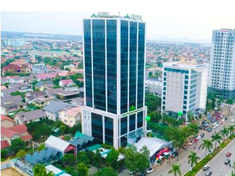 www.toanthangstonehotel.com