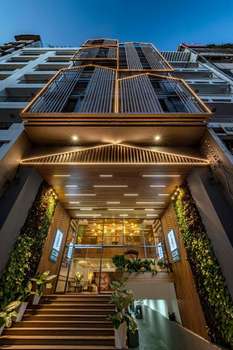 www.iconsaigonhotel.com