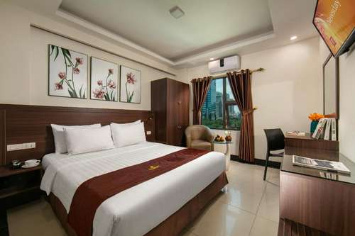 www.quangchunghotel.vn