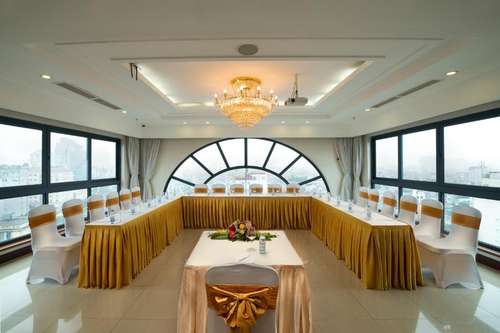 www.hanoilarosahotel.com