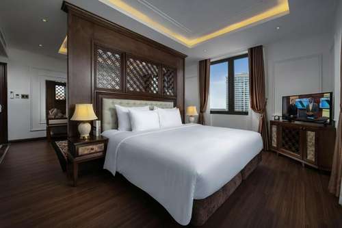 www.theqhotel.com.vn