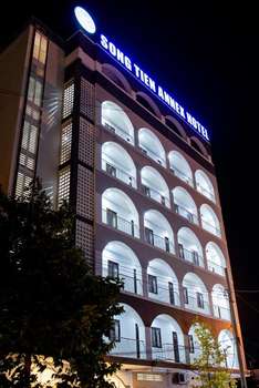www.tiengiangtourist.com