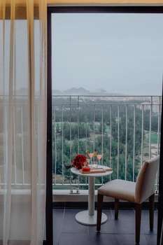 www.parkregiscocobay.com
