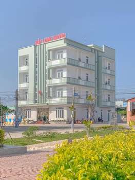 www.khachsanhailong.com