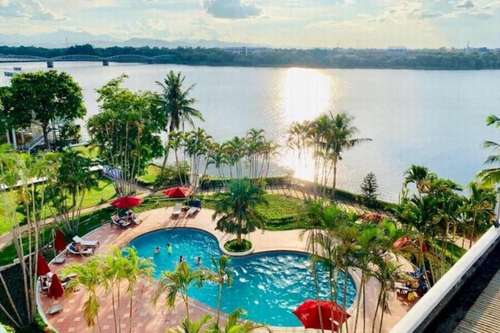 www.brghospitality.vn