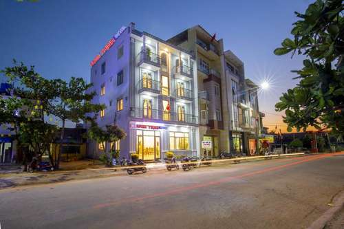 www.hungthinhhotel.com