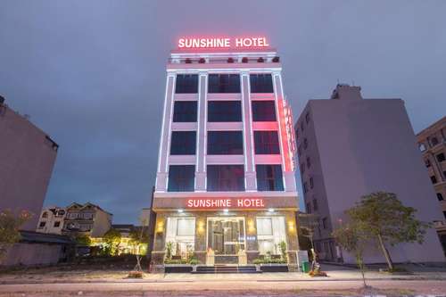 www.sunshinehotelmongcai.com