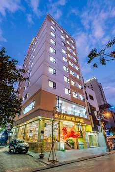 www.anthuyenhotel.com