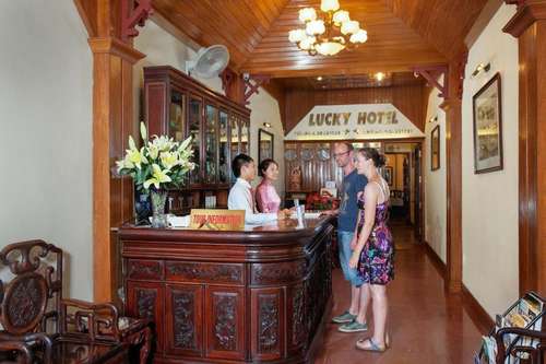 www.hanoiluckyhotelgroup.com