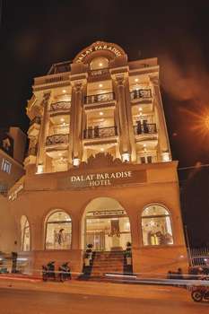 www.dalatparadisehotel.com