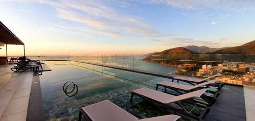 www.anyapremierhotelquynhon.com
