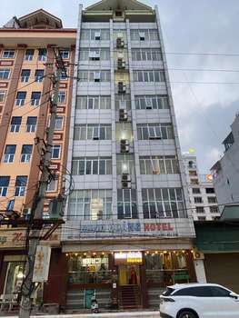 www.minhhoanghotel.com