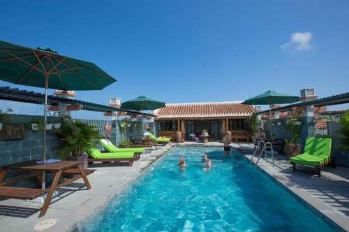 www.vinhhunglibraryhotel.com