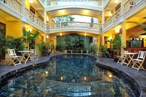 www.thanhvanhotel.com