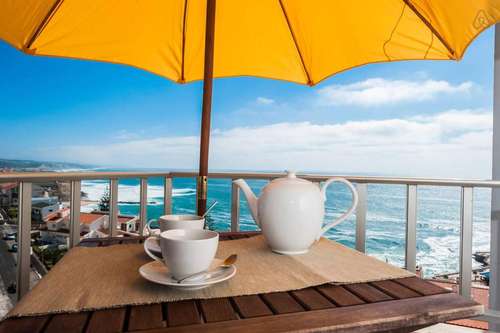 www.azurahotel.vn