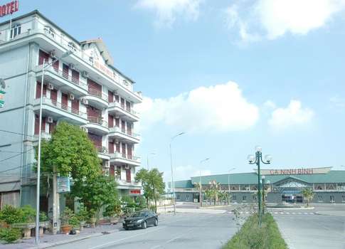 www.vietnhathotel.com