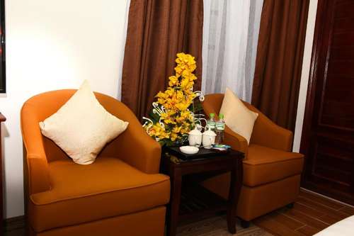 www.a1hillhanoihotel.com