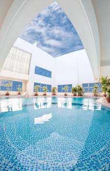 www.aurorahotelplaza.com