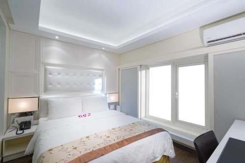 www.empresshotelvn.com