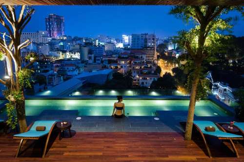 www.silverlandhotels.com