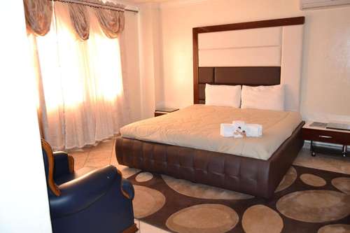 www.avkhomhotel.co.za