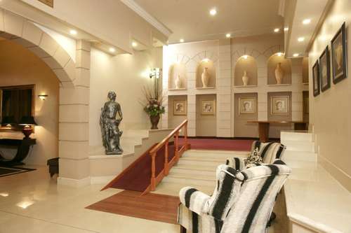 www.apollohotel.co.za